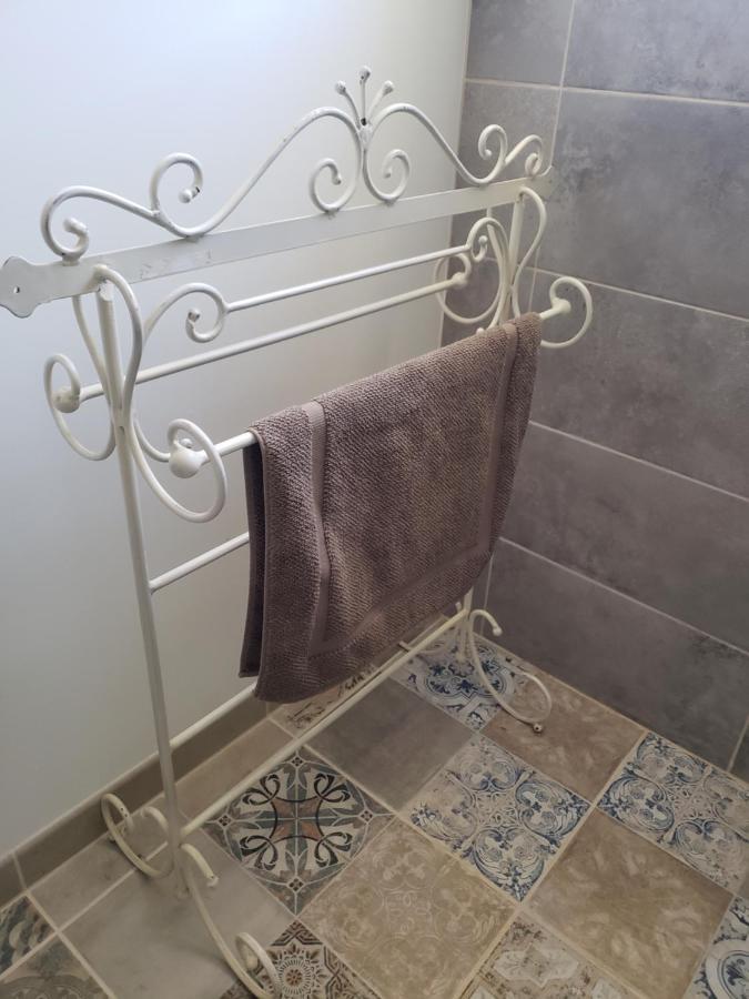 Chez Didier Et Vero Houville-la-Branche Eksteriør bilde